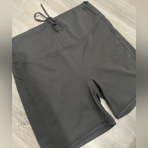 Fabletics Women's PureLuxe ruched High-Waisted biker  6'' Short, size xl